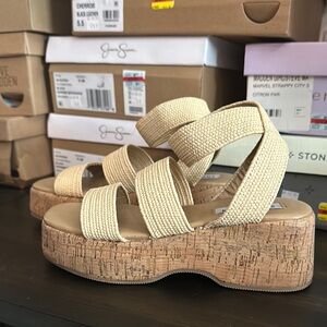 NIB STEVE MADDEN RAFFIA SASHES